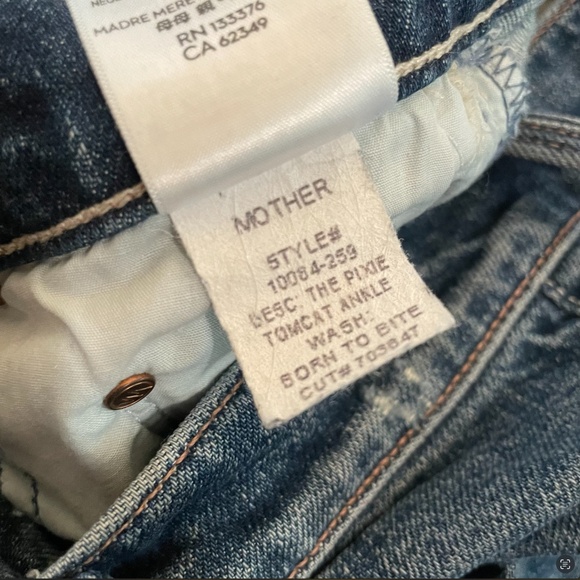 MOTHER Jeans -- The Pixie Tomcat Ankle in Born to Bite - Picture 15 of 15